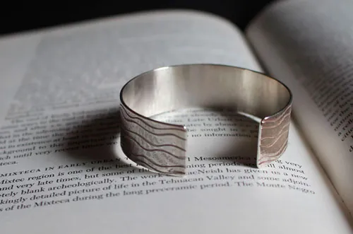 Xiuhmolpilli, Mexican Aztec bracelet in sterling silver