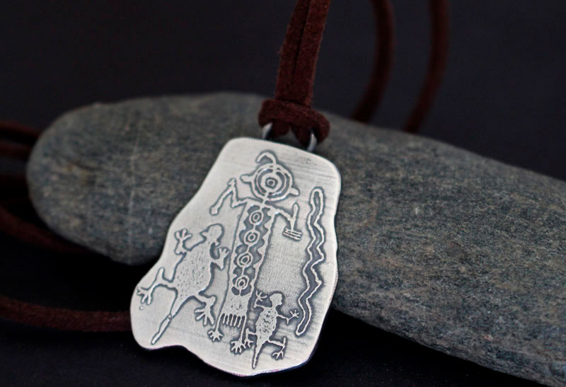 Yahwera, Native American animal master necklace in silver