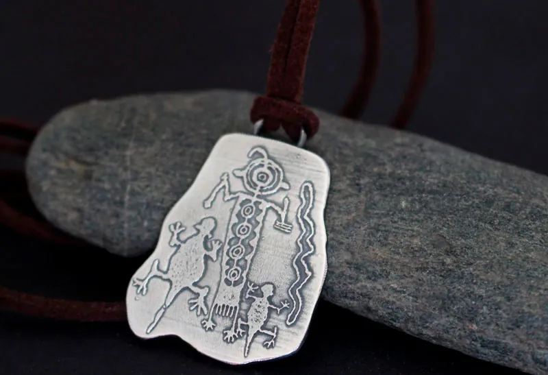 Yahwera, Native American animal master necklace in silver