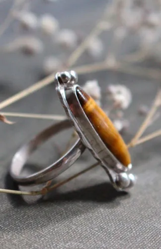 Zephyrine, sterling silver ring with a gemstone of your choice: onyx, Tiger’s Eye, howlite, red agate or green agate
