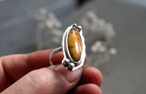 Zephyrine, sterling silver ring with a gemstone of your choice: onyx, Tiger’s Eye, howlite, red agate or green agate