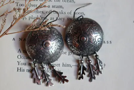 The warrior born under the oak earrings