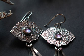 Magnolia earrings in silver and alexandrite