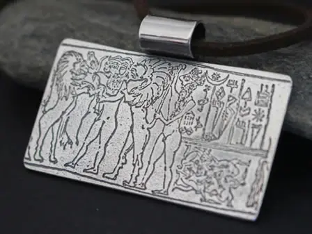 Necklace the cylinder seal of the King of Kisch which shows an adventure of the hero king Gilgamesh