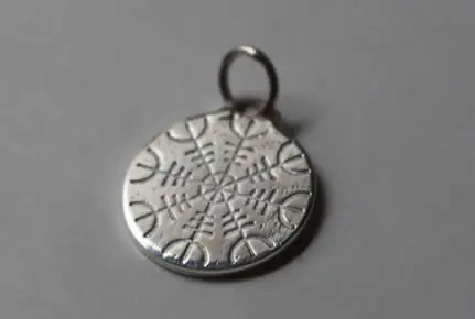 Icelandic rune necklace with the galdrastafir of Ægishjálmur