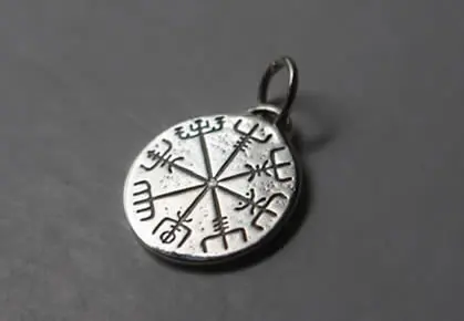 Icelandic rune necklace with galdrastafir of Vegvisir
