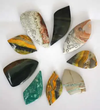 Selection of gemstones for custom order
