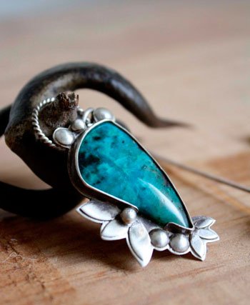 Chrysocolla, history and healing properties