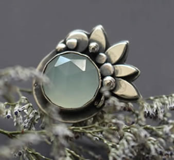 Symbolism and properties of light blue stones