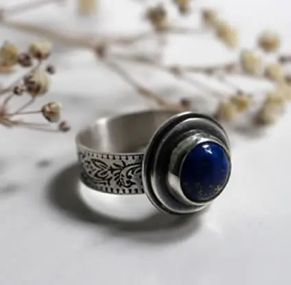 Lapis lazuli, history and healing properties