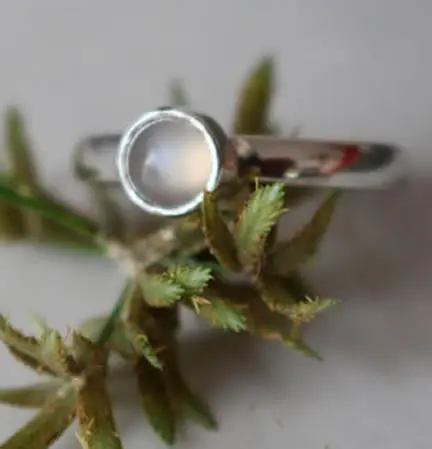 Moonstone history and healing properties of the stone