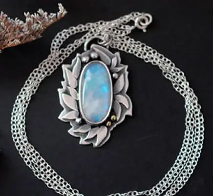 White labradorite, history and healing properties